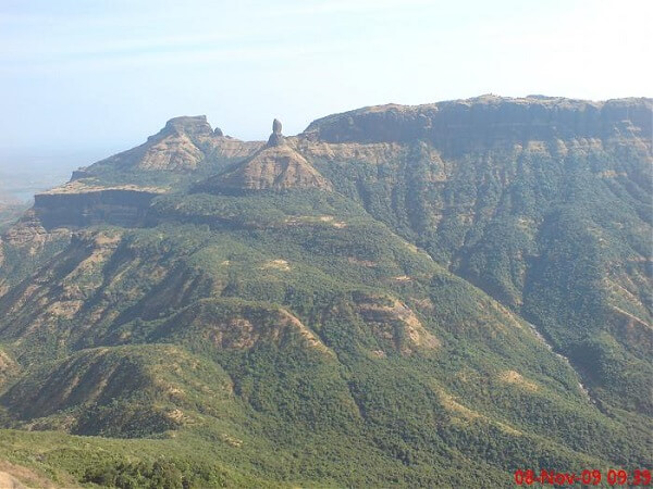 Saad Mountaineers- Ganesh Pinnacle